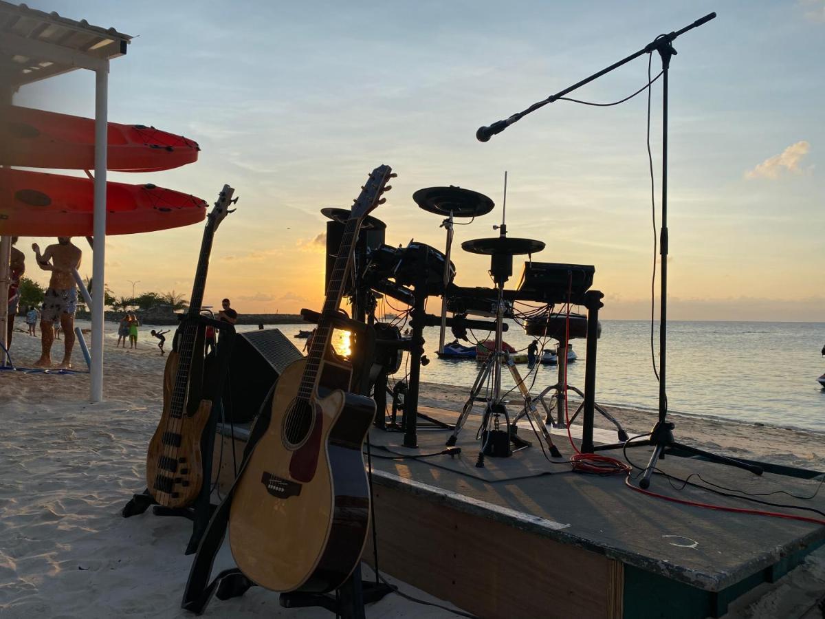 Lagoona Sunset Maafushi Buitenkant foto